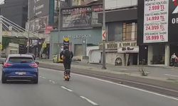 Scooter ile Tehlikeli Yolculuk Kamerada
