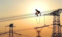 Gevaş’ta birçok mahallede gün boyu elektrik kesintisi