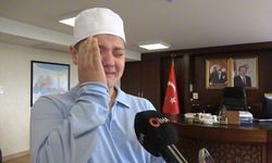 Birlikte hafız olduğu annesine gözyaşlarıyla teşekkür etti