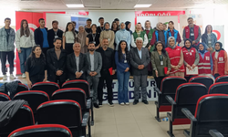 Gevaş'ta Gençler Sahaya İndi: ÜNİDES Çalıştayı Büyük İlgi Gördü