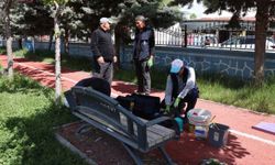 Tuşba’da yaz sezonu öncesi park ve yeşil alanlarda bakım çalışması sürüyor