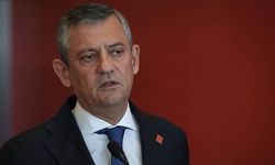 Özgür Özel yeniden CHP’nin grup başkanı seçildi