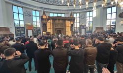 Van’da bayram namazı coşkusu