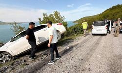Bitlis Tatvan’da Trafik Kazası: Otomobil ve Kamyonet Çarpıştı, 6 Kişi Yaralandı
