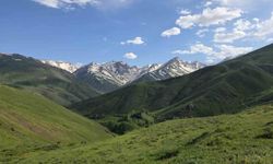Van’da zirveler beyaz, ovalar rengârenk