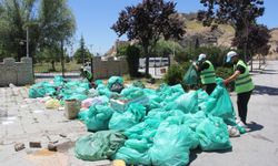 Van Atatürk Kültür Parkı’nda hafta sonu mesaisi: 3 ton atık toplandı