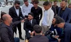 Van'da Gelin Arabasının Önünü Kesip, Okey Oynadılar