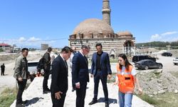 Eski Van Şehri'nin etrafi surlarla çevriliyor