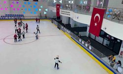 Van Edremit’te Buz Pateni Pistine Yaz Sezonunda Yoğun İlgi