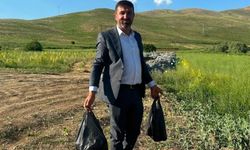 Yol kenarına atılan bira şişeleri tehlike saçıyor