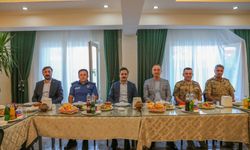 Gürpınar'da Kaymakam Yasin Erdem'e teşekkür ve veda