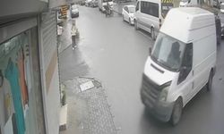 Freni boşalan panelvan dükkana daldı: O anlar kamerada