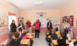 Van Kızılayı'ndan öğrencilere anlamlı destek