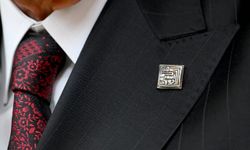 Bahçeli’nin rozeti ve yüzüğü sosyal medyada gündem oldu: Sivas motifleri dikkat çekti