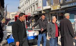 Van’da seyyar satıcılara yönelik denetimlerini sürdürüyor