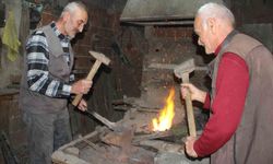 Patan Kardeşler, Babadan Kalan 100 Yıllık Ocakta Demiri İşlemeye Devam Ediyor