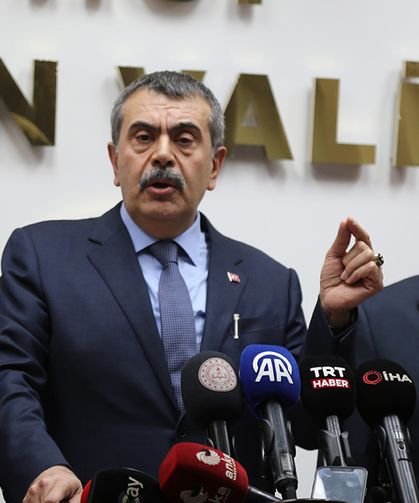 Bakan Tekin: "Özgür Özel kadar midesi geniş değilim"