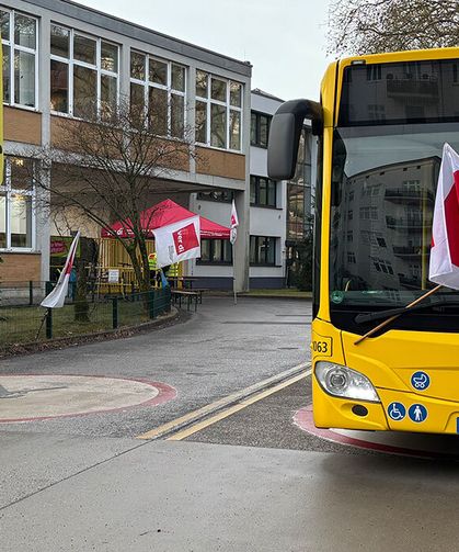 Almanya’da toplu taşıma çalışanlarından grev!