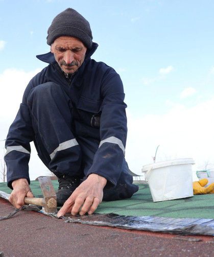 Tuşba’da yakılarak tahrip edilen kamelyalar yenileniyor