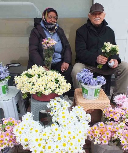 Çiçekçilerin 14 Şubat Hazırlığı