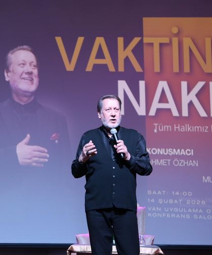 Ahmet Özhan Van’da sevenleri ile buluştu