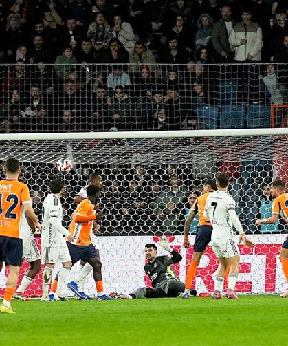 Zafer 90+7'de geldi! Beşiktaş, Başakşehir'de hata yapmadı