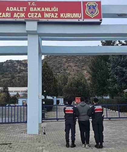Bedelli Askerlik Yapan Şahıs Hapis Cezasıyla Yakalandı