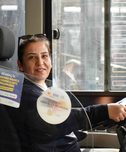 Hayaldi gerçek oldu: Şehrin ilk kadın otobüs şoförü oldu