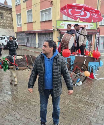 Davulcuların bahşiş toplama yöntemi