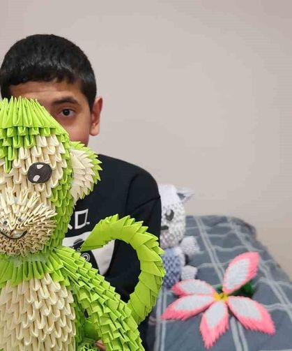 Origamiyle hayatına yön veriyor