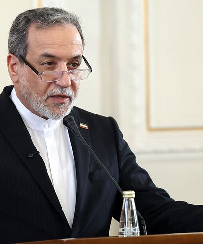 Arakçi: "Hürmüz Boğazı açık, temas halinde güvenli geçiş sağlamaya hazırız"