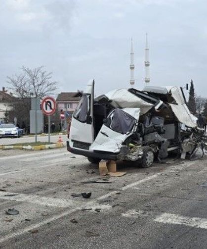 Freni patlayan tır dehşet saçtı