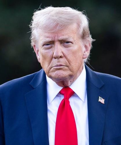 Trump: "İran’ın Hark Adası’ndaki askeri hedefler tamamen yok edildi"