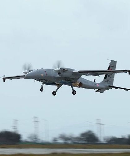 Bayraktar AKINCI TİHA, Kanatlı Güdüm Kiti 82 ile atış gerçekleştirdi