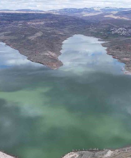Kuruma noktasına gelen göl, üç ayda doldu taştı