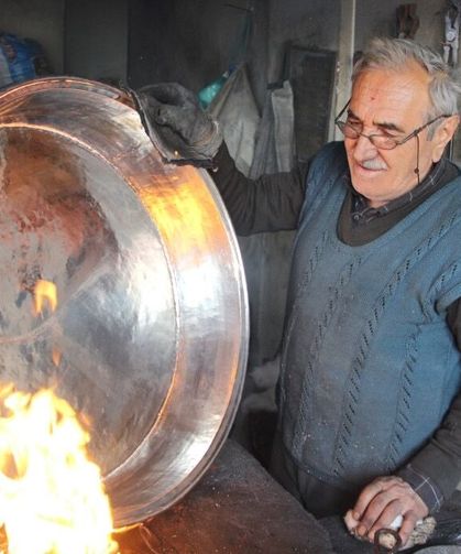 73 yaşında mesleğini aşkla yapıyor