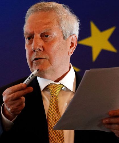 Aziz Yıldırım, Fenerbahçe başkanlığına adaylığını açıkladı