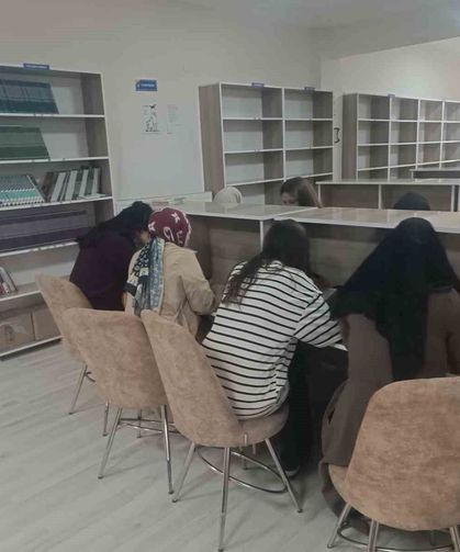 Diyanetin Özalp’taki Etüt Merkezi ve kütüphanesi yoğun ilgi görüyor
