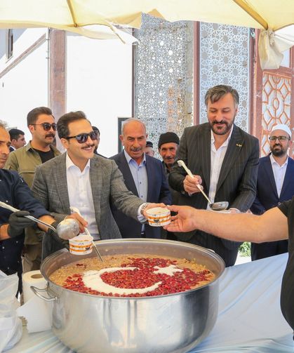 Gürpınar'da Aşure Günü'nde birlik ve beraberlik mesajı