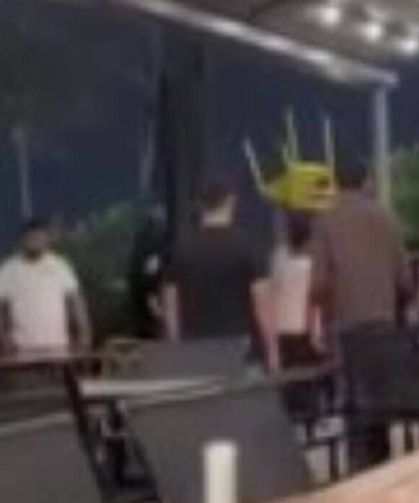 Adana’da AVM’de sandalyeli kavga