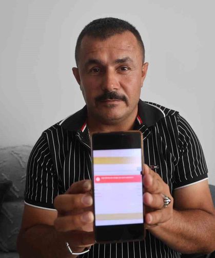 Depremden Kurtuldu, Sistemde Hâlâ Ölü Görünüyor