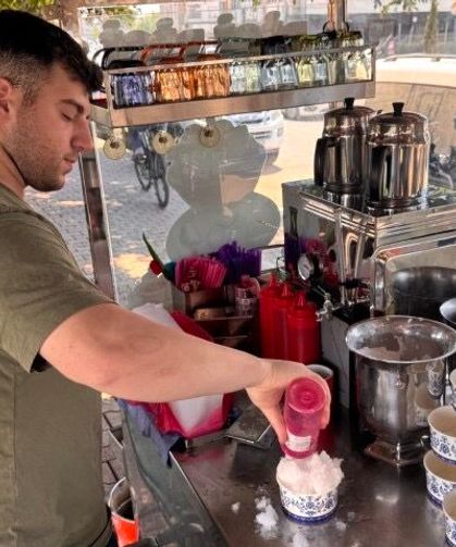 Hava sıcaklıklarının yükselmesiyle Adana’da bici bici satışları başladı