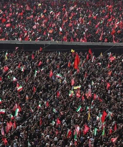 İran'da Ali Hamaney için cenaze töreni: Tahran’da binlerce kişi toplandı