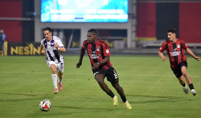 Vanspor, Serikspor’u Ağırlıyor: Mücadele Üç Farklı Ekranda Canlı Yayınlanacak