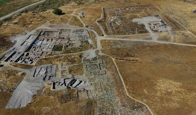 Kültepe’de şaşırtan keşif: Sarayın altında ikinci bir saray ortaya çıkarıldı