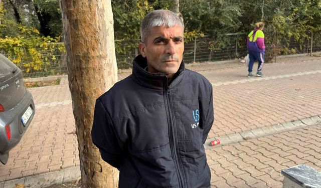 Temizlik Görevlisinden Örnek Davranış: Bulduğu 60 Bin Doları Sahibine Teslim Etti