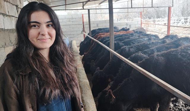 Atama beklerken hayvancılığa başladı