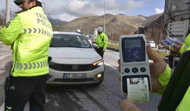 Trafikte Yeni Uygulama: Alkol Testleri Kamera Kaydıyla Yapılacak