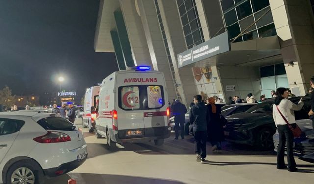 Spor Salonunda Veli Kavgası: 2 Kişi Bıçakla Yaralandı