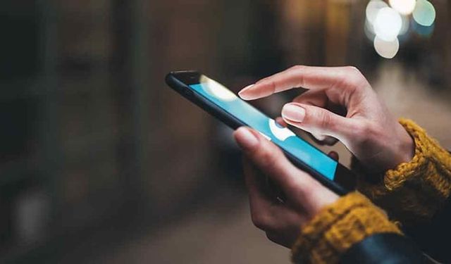 Uzmanlar Uyarıyor: Akıllı Telefon Kullanımı Hayalet Titreşim Hissini Artırıyor